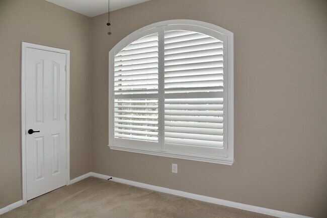 Building Photo - 9242 Solvista Pass Ln