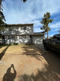 Building Photo - Stovall 7th St Duplex