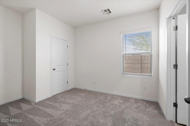 Building Photo - 8129 S 63rd Dr