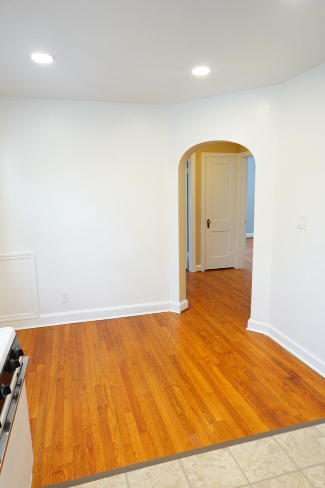 Building Photo - 8207 Garland Ave