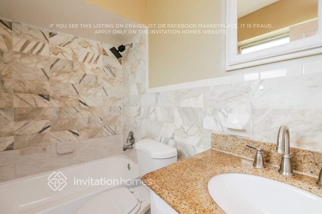 Building Photo - 5430 SW 21st St