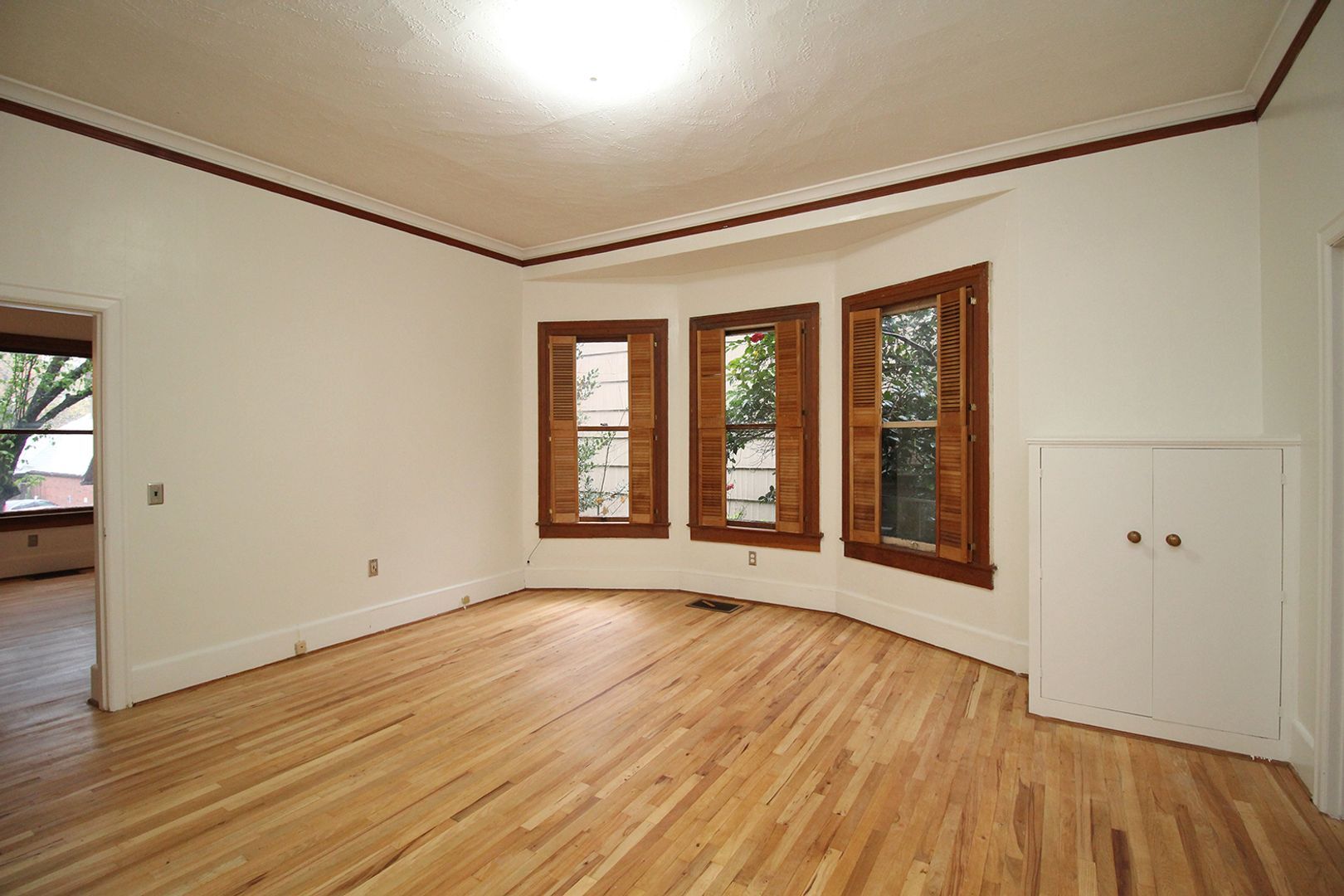 Building Photo - 1820 SW Main St