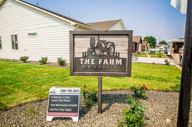 Building Photo - 302 S Marigold Ln