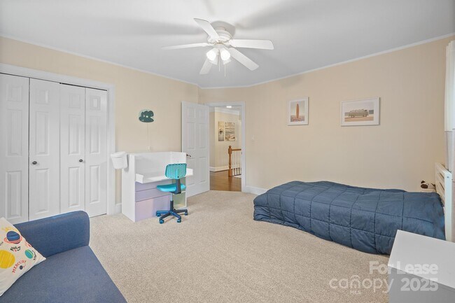 Building Photo - 16516 Plantation Woods Dr