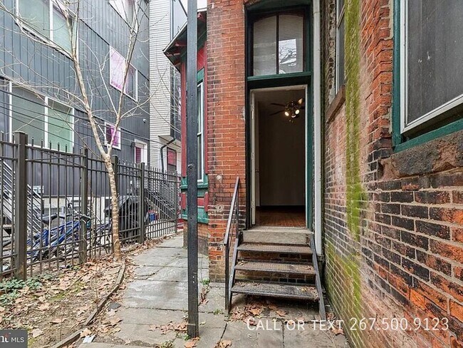 Building Photo - 3414 Spring Garden St