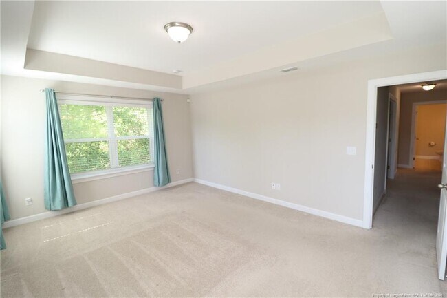 Building Photo - 240 Mystwood Hollow Cir