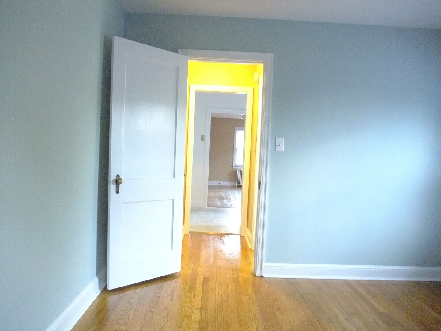 Building Photo - 8210 Greenwood Ave