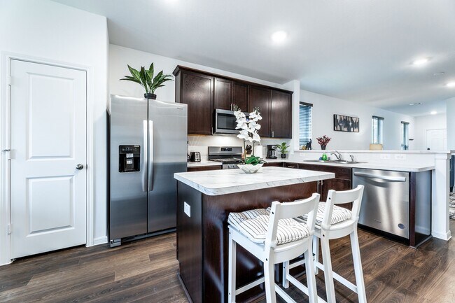 Building Photo - 16745 Oak Bough Dr