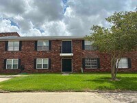 Building Photo - 1701 Lobdell Ave