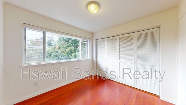 Building Photo - 3901 Maunahilu Pl