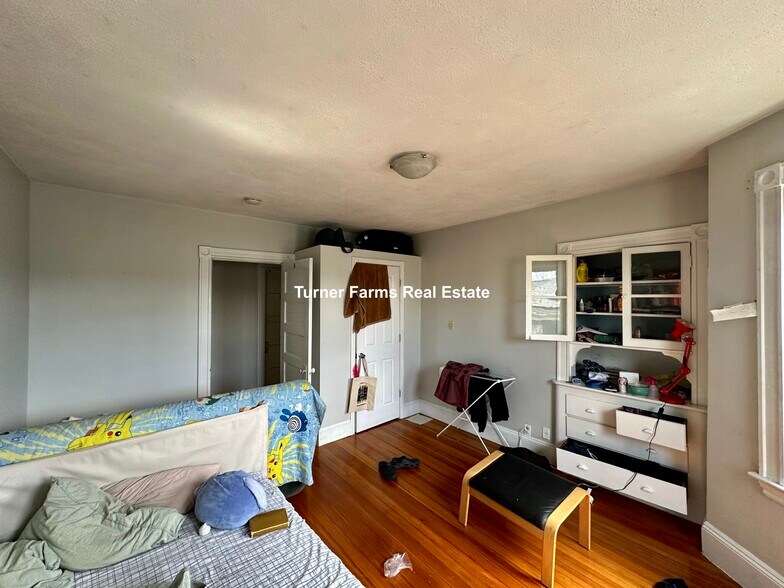 Building Photo - 23 Granite St