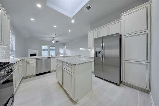 Building Photo - 3230 Voyager Ln