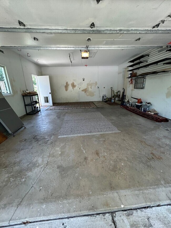 Building Photo - 509 Nelson Ct