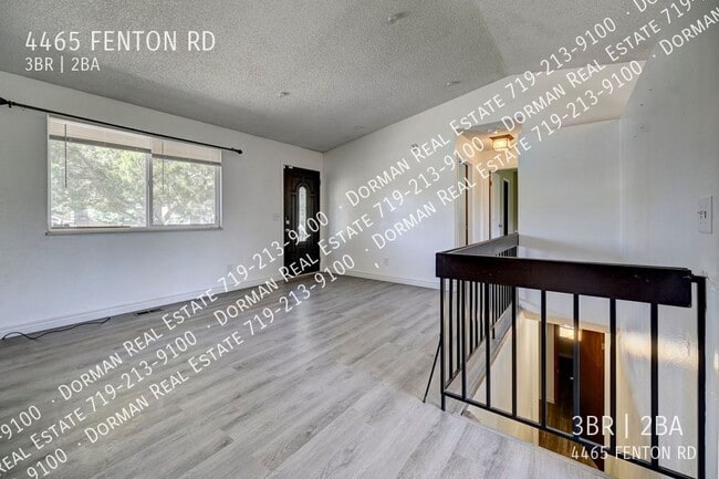 Building Photo - 4465 Fenton Rd
