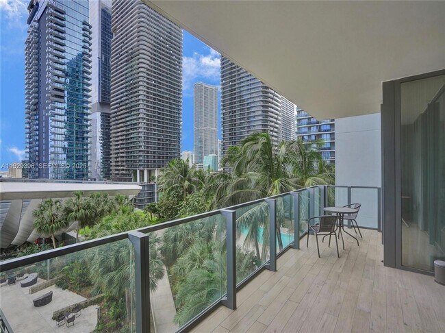 Building Photo - 88 SW 7th St