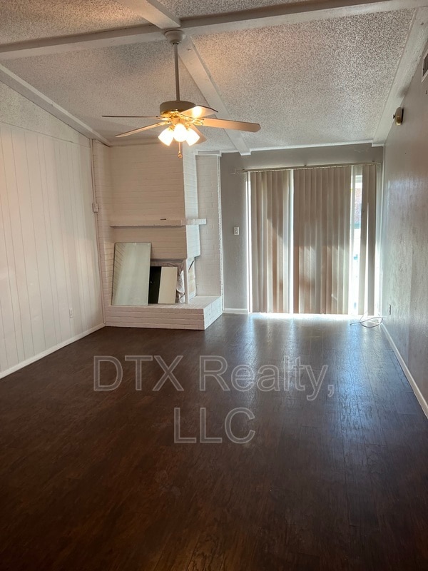 Building Photo - 7847 Mirage Valley Dr