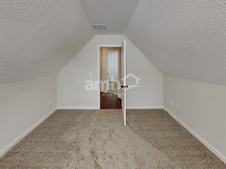 Building Photo - 1759 Maxey Ln