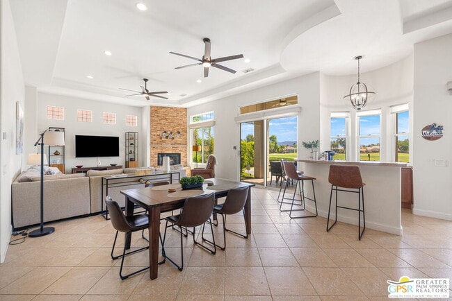 Building Photo - 88 Vía Las Flores