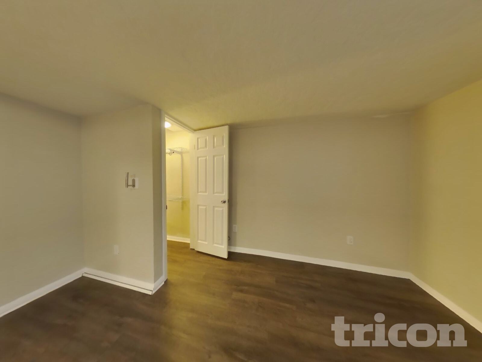 Building Photo - 106 N 49th Ave Ct