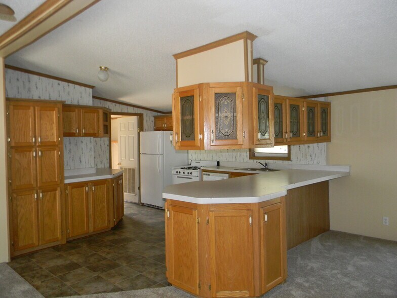 Primary Photo - 72 Jenni Ln