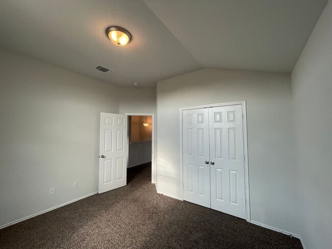 Building Photo - 1816 Cow House Ct