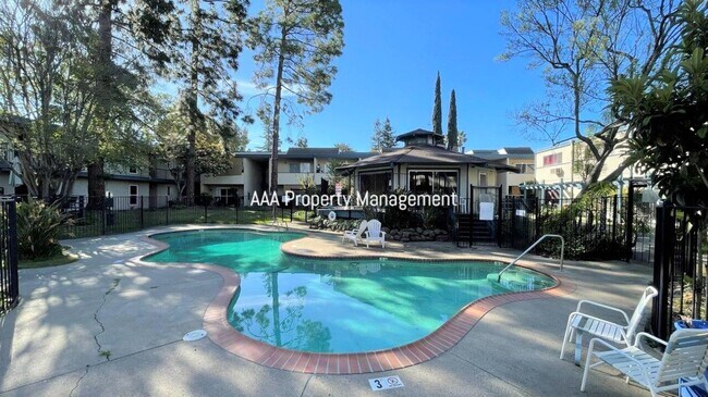 Building Photo - Concord Beautiful remodeled 1 bedroom 1 bath condo! Central location