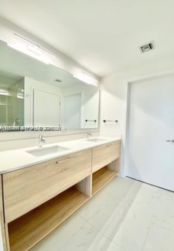 Building Photo - 16385 Biscayne Blvd
