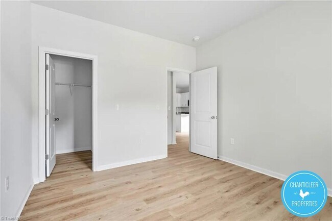 Building Photo - 2903 Bolton Pl