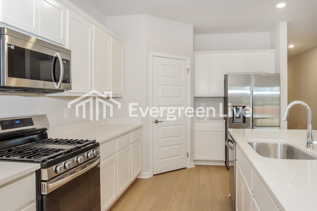 Building Photo - 164 Fenwick Pl