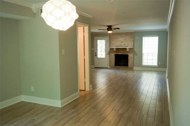 Building Photo - 14209 Briarsage Ct