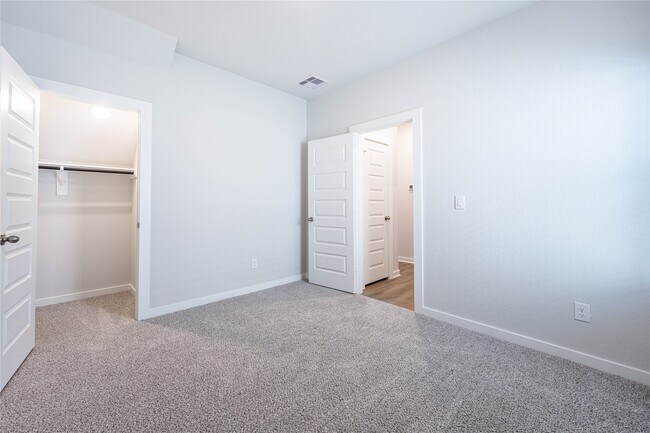 Building Photo - 8595 Blueberry Ash St