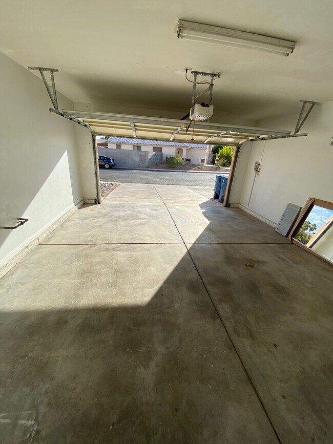 Building Photo - AMERICANA Property Mgmt - Freshly remodeled 4 beds-2 story house in the East