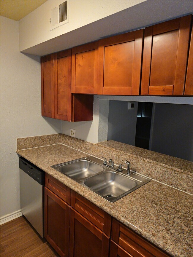 Building Photo - 12634 Ashford Meadow Dr