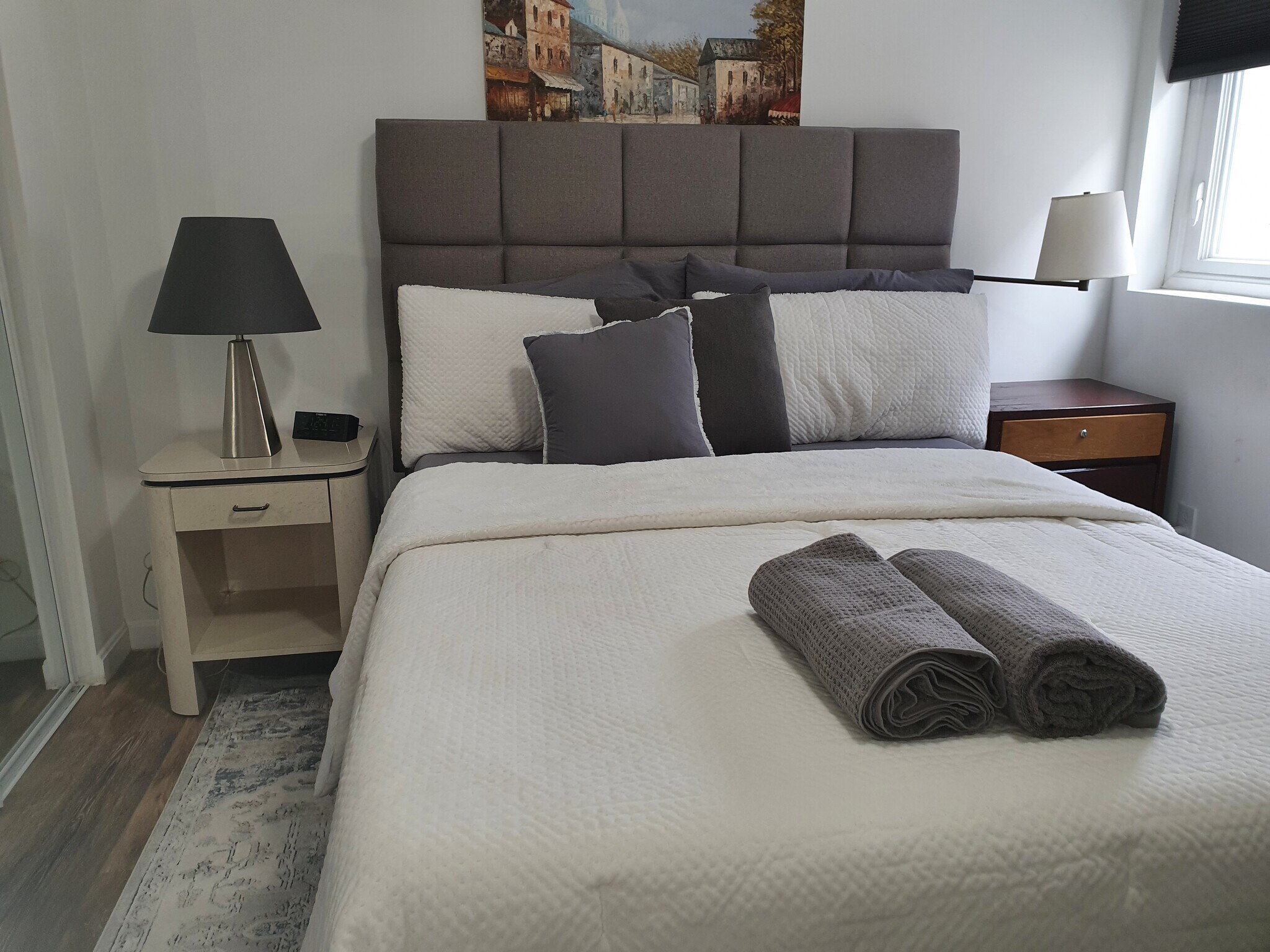 Building Photo - 135 Cedar St