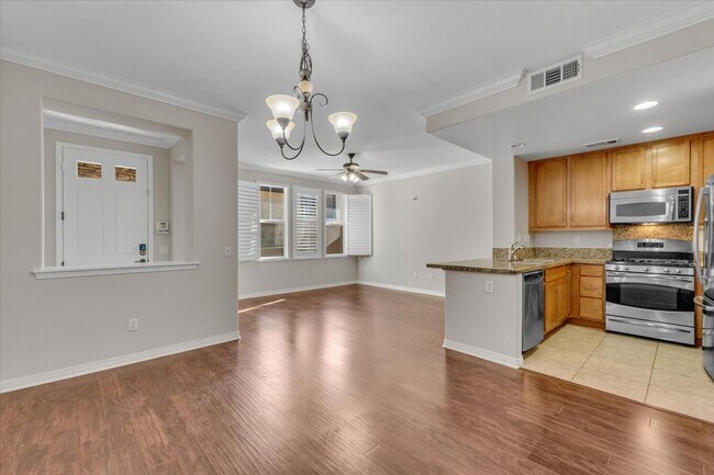 Building Photo - 28687 N Pietro Dr