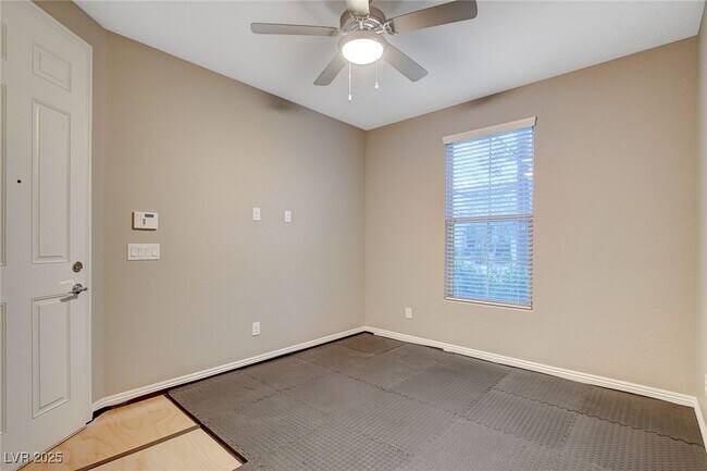 Building Photo - 12217 Nasino Ave