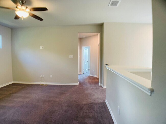 Building Photo - Charming Nestled Home near 281 and 1604