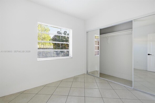 Building Photo - 2445 SW 18th St