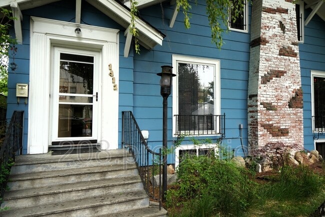 Building Photo - 1412 N 13th St