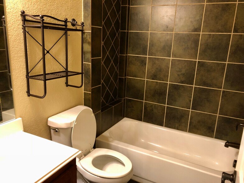 Building Photo - 14422 Devout