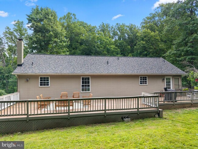 Building Photo - 344 White Mule Ln
