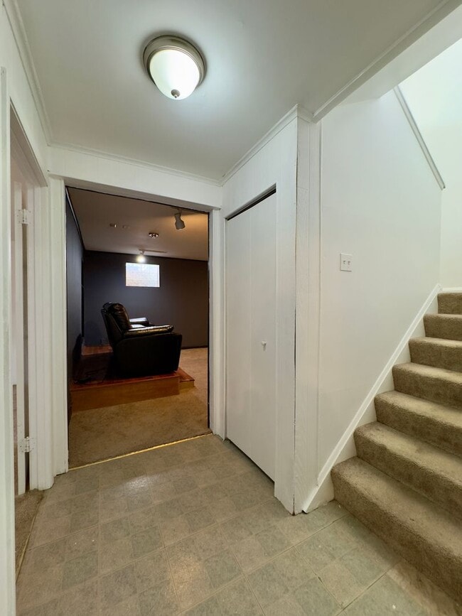 Building Photo - Charming 2 Bedroom/1.5 Bathroom Home in Randallstown, MD!