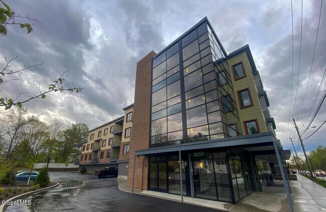 Building Photo - 116 West Ave