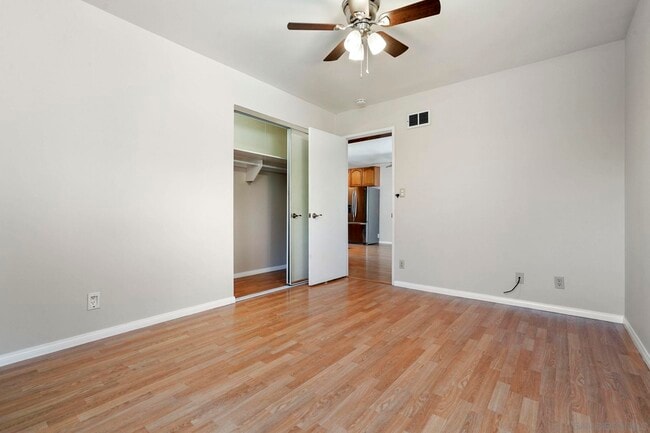 Building Photo - 643 Nautilus St
