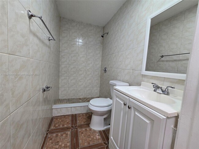 Building Photo - 10380 NW 10th Ave