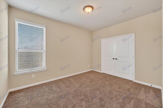 Building Photo - 409 Rossville Dr