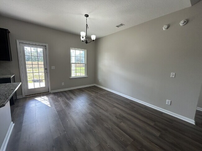 Building Photo - House for Rent
