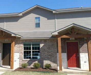 Building Photo - Lease Takeover Opportunity Available! 1 Bedroom 1.5 Bath Townhome for Rent in Lindale