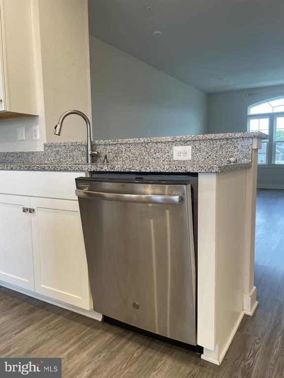 Building Photo - 6415 Ballenger Run Blvd