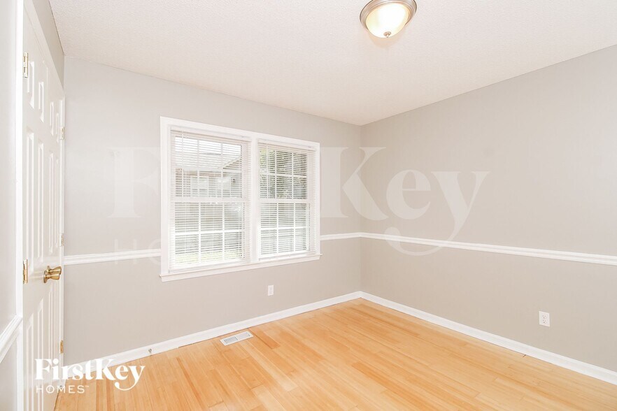 Building Photo - 6706 River Hills Dr